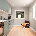 アパート View - 4br & 2br & 1br - B11 *