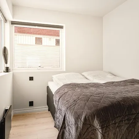 View - 4br & 2br & 1br - B11 *
