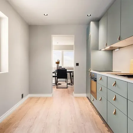 View - 4br & 2br & 1br - B11
